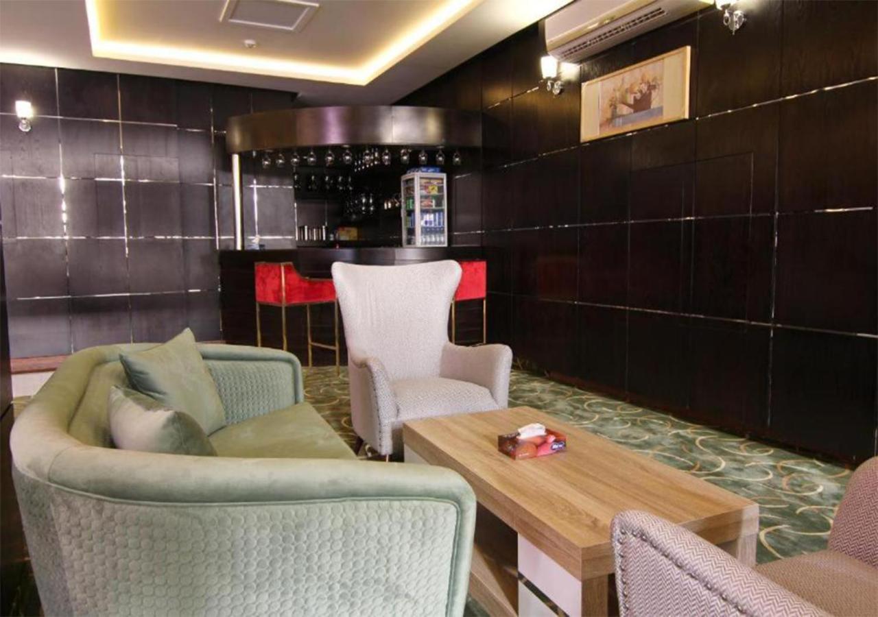 هذا منزلى الحمراء Riadh Exterior foto