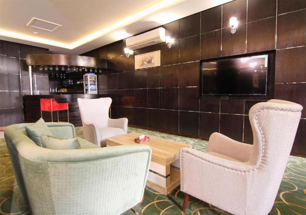 هذا منزلى الحمراء Riadh Exterior foto