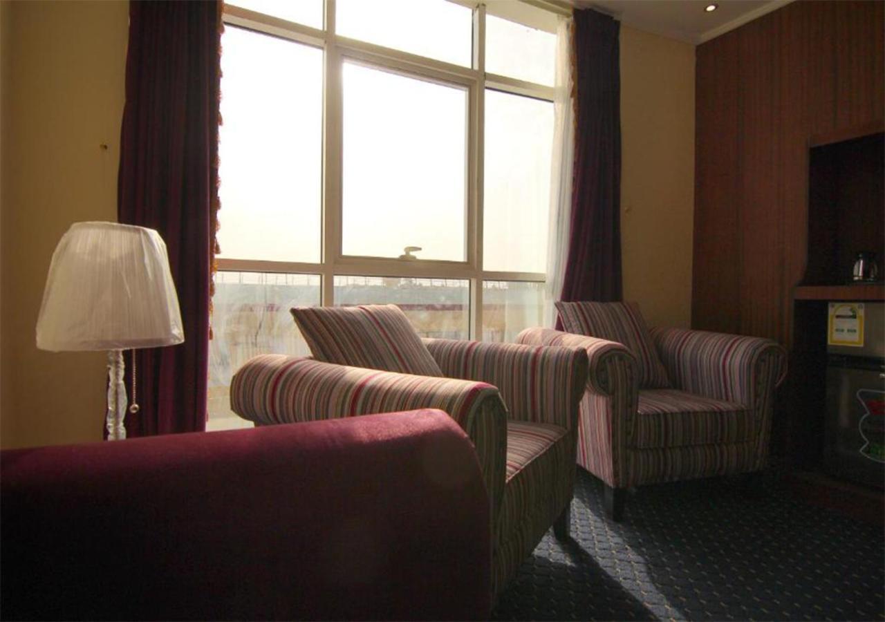 هذا منزلى الحمراء Riadh Exterior foto