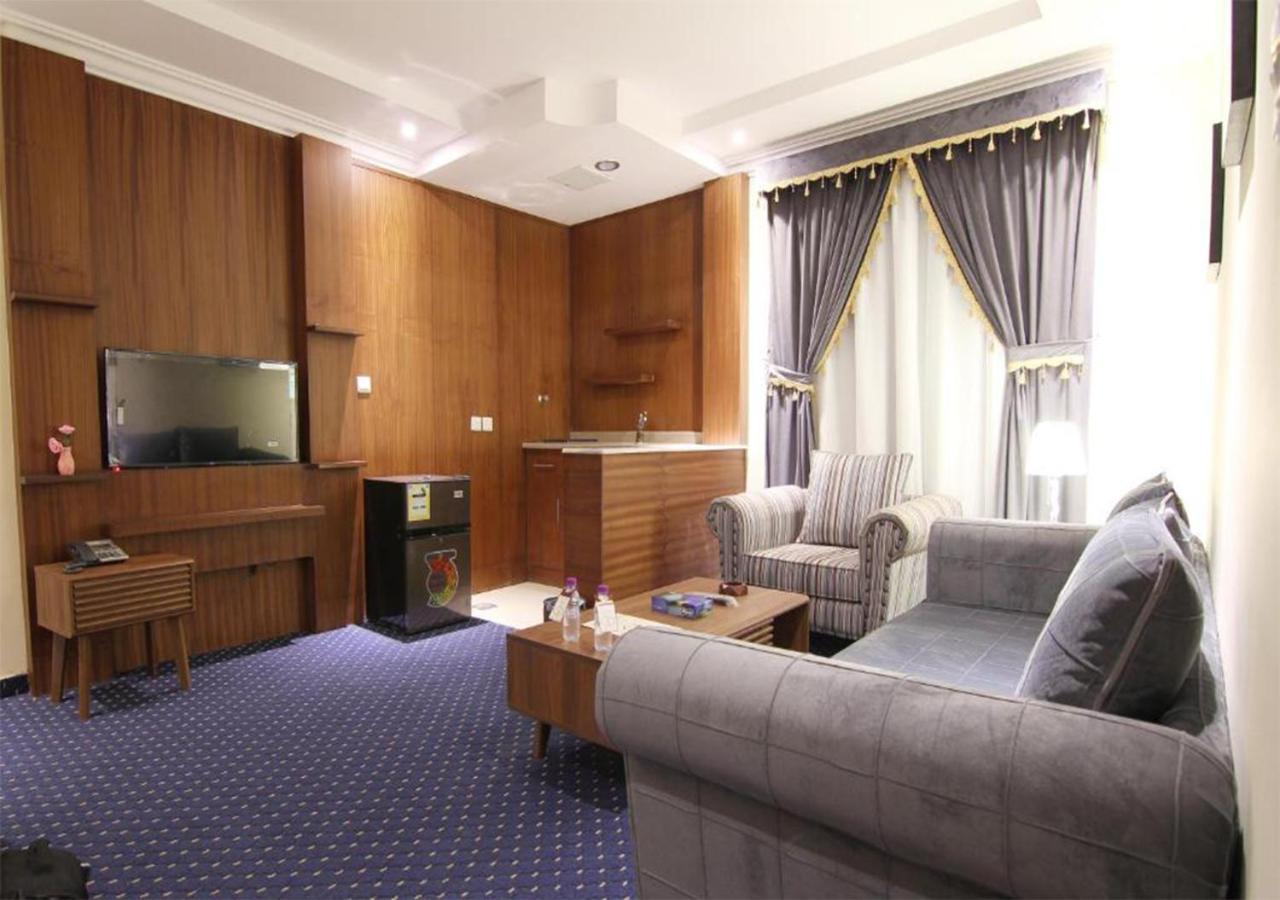 هذا منزلى الحمراء Riadh Exterior foto